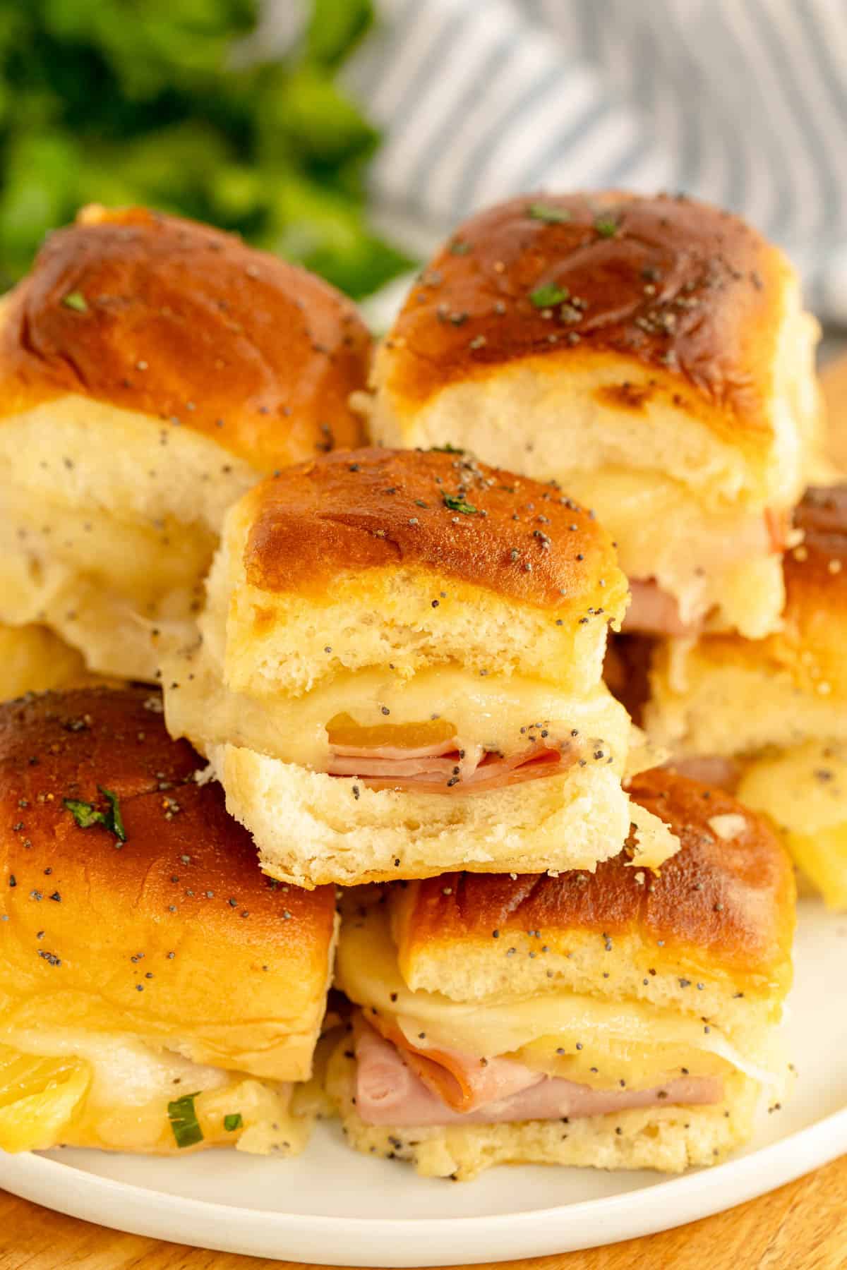 Baked Hawaiian Sliders (Ham, Cheese and Pineapple)