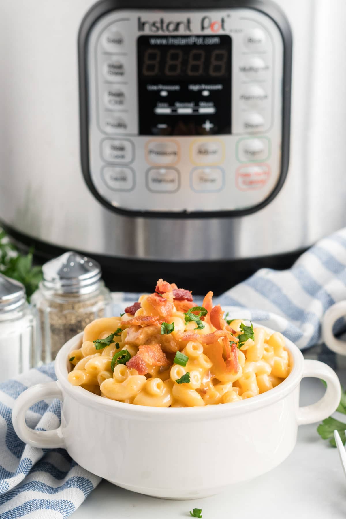 Instant Pot Mac & Cheese (with Bacon!)