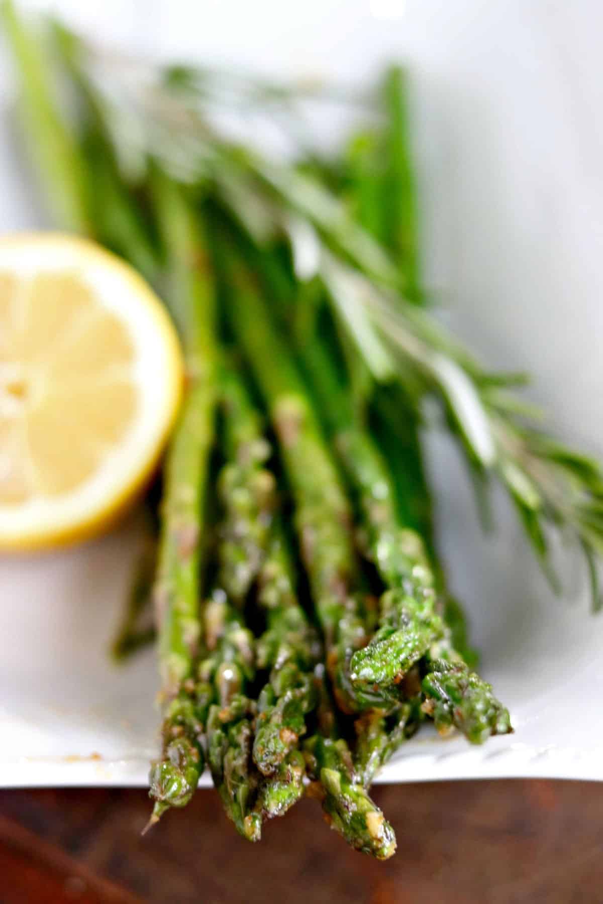 Lemon Asparagus with Rosemary and Garlic