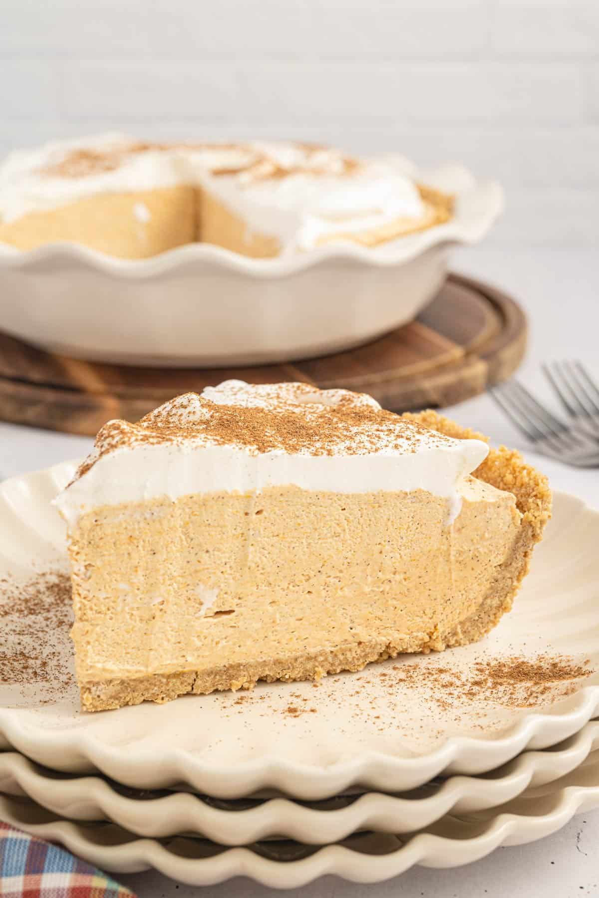 No-Bake Pumpkin Cream Pie (Easy, Fluffy & Festive!)