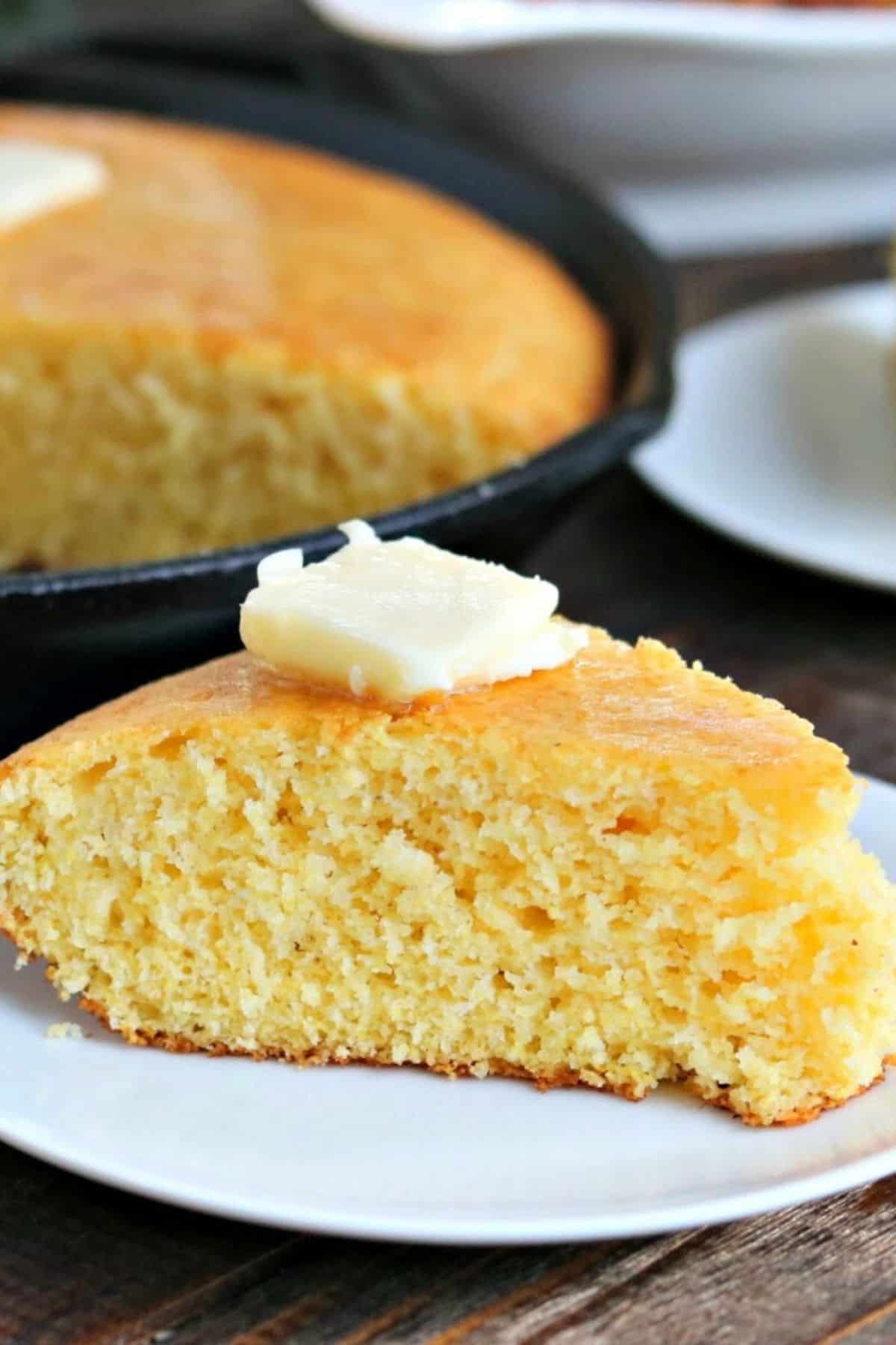 Skillet Cornbread Recipe (from scratch)